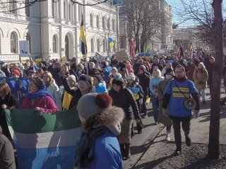 Митинг в поддержку Украины, скриншот: Youtube