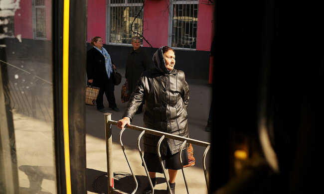 Українці, фото: Znaj.ua