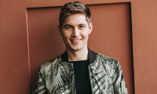 Скандальный Остапчук пообещал, что за лучшее оскорбление в свою сторону подарит кругленькую сумму