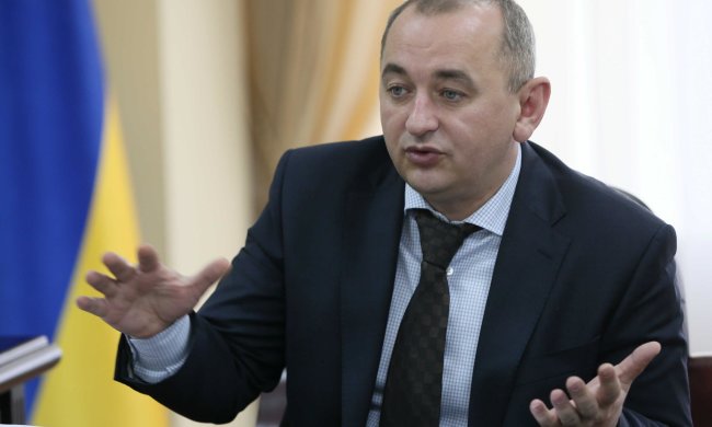 Матіос пропустить українців через детектор брехні