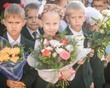 Достали: родители попросили политиков не пиариться на детях