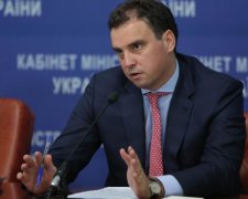 Реформи держпідприємств гальмує політичний тиск і корупція – Абромавічус 