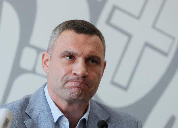 Главное за день среды 4 сентября: конец Кличко и Супрун, исчезновение гривны и легалайз в Украине