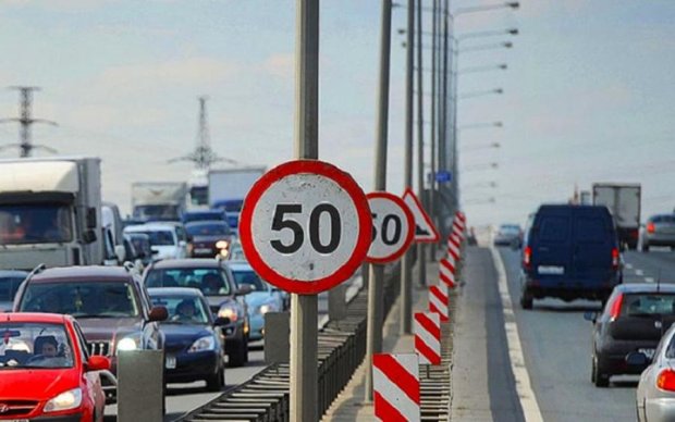 Швидкісний режим на дорогах Києва знову переглянуть