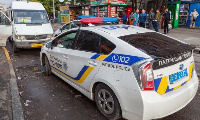 Смерть зазирнула дітям в очі: під Львовом два легковики зіштовхнулися лоб у лоб, медики рятують життя