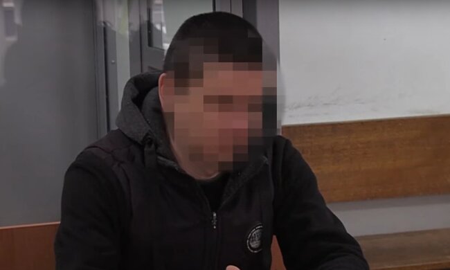 Чоловік у суді, скріншот: Youtube