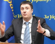 Кириленко хоче закрити «не патріотичні» радіостанції