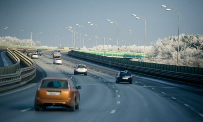 Не евробляхами едиными: какие машины стали лидерами рынка в Украине