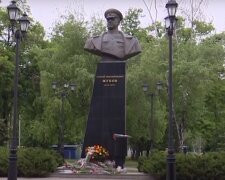 памятник Жукову в Харькове, скриншот из видео