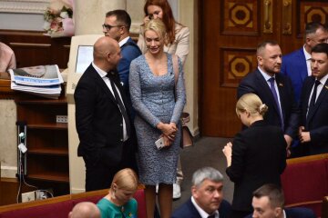 Гламурная "Слуга народа" засветила элитный аксессуар: даже Луценко позавидовала бы