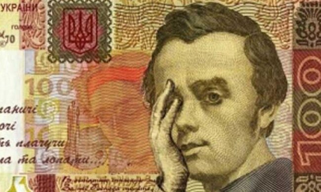 НБУ существенно ослабил гривну