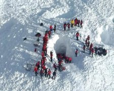 В Австрії сніжна лавина поховала двох лижників