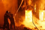 Три будинки, гаражі та автомобілі: під Києвом чоловік спробував спалити сміття, а позбувся сусідів