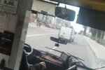 Пассажиры "наказали" хамовитого маршрутчика, прославили на всю страну: "Не дает сдачу, кричит"