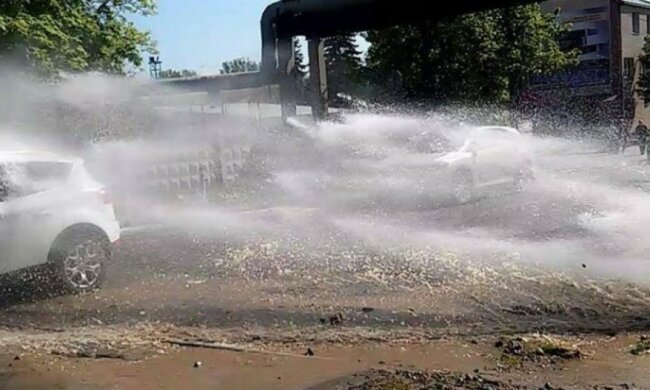 Из-за прорыва трубы Харьков наполняют нечистоты