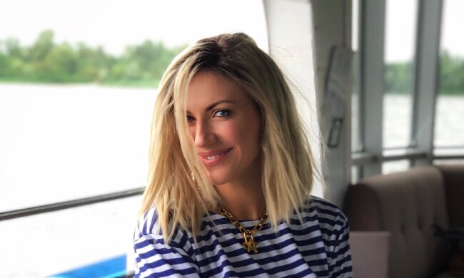 Нікітюк переплюнула Каменських фігуркою в бікіні: "Це ж як у Кім"