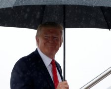 Це працює не так: Трамп насмішив битвою з вітром