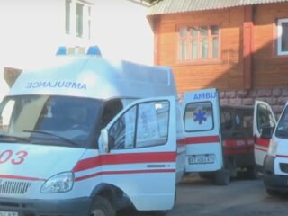 Автомобілі швидкої допомоги, кадр з відео, зображення ілюстративне: YouTube