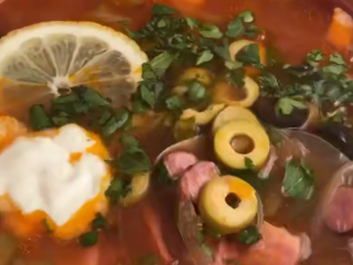 Мясная солянка, кадр с видео