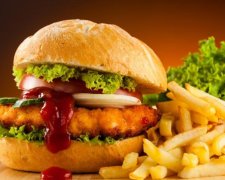 Посетитель McDonald's довел фанатов фастфуда до инфракта: видео