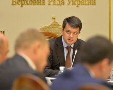 Украина снова влезет в миллиардные долги: сколько "одолжат" слуги народа в 2020-м