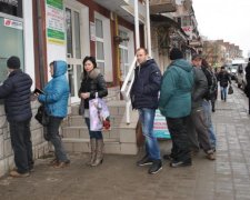 Курсы валют: гривна вновь преподнесла сюрприз