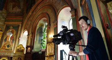 Трансляція богослужіння. Фото: скрін YouTube