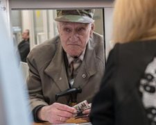 Украинцы кормят 23 тысячи "активистов"