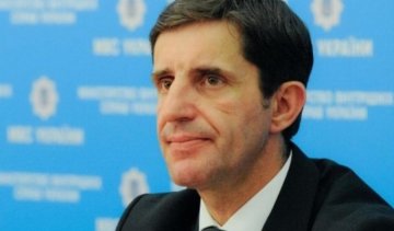 Шкіряк заявив, що Кремль із руки годує Тимошенко 