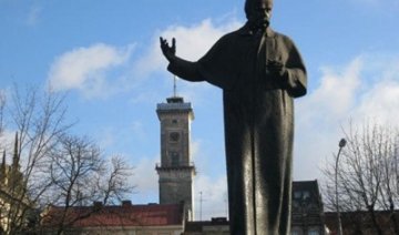 Львівський студент помочився на пам’ятник Тарасові Шевченку