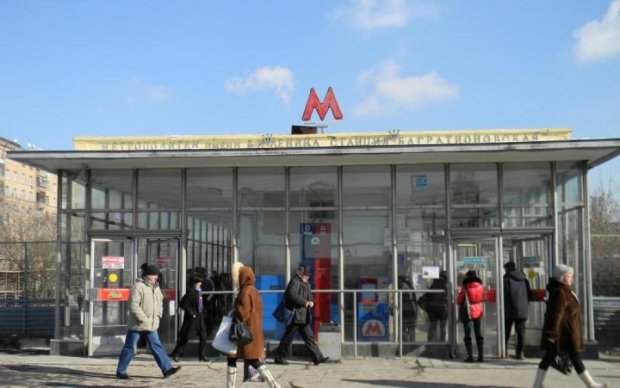 В метро Москвы открыли охоту на "украинских ведьм"