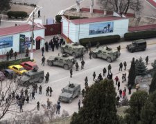 Кремль вирішив активніше знайомити кримчан з російськими копами