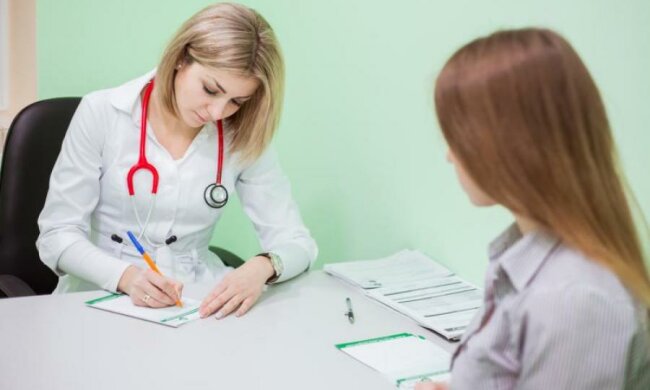 Діти вигідніші: скільки за українців отримуватимуть лікарі 