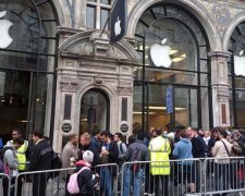 Презентация iPhone: очереди у Apple Store появились за 10 часов до начала