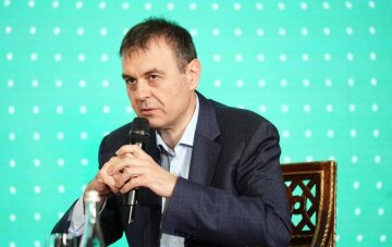 Данило Гетманцев про податок на міжнародні посилки