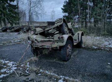 Заброшенная авиабаза СССР, фото: Денис Забелин