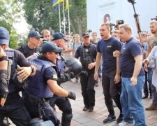 Немає інших проблем? Чергова заборона влади розсварила українців