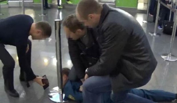 Головного митника аеропорту "Бориспіль" спіймали на хабарі