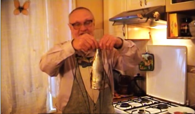 Дядя Яша, скриншот из видео