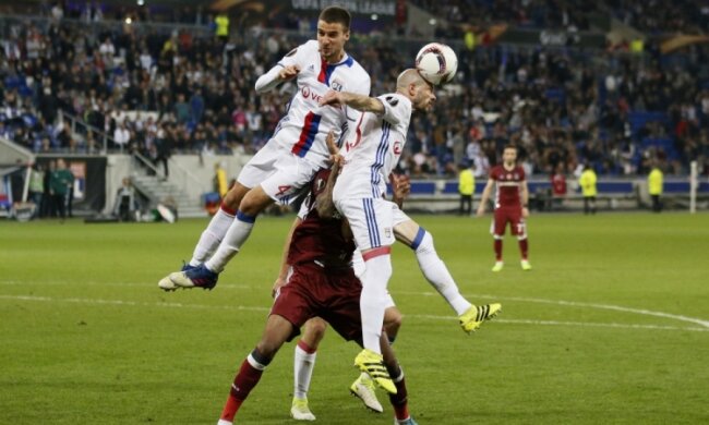 Лион вырвал победу у Бешикташа