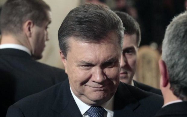 Суд поставил ультиматум Януковичу