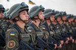 Цвіль і дірява стеля: у мережу злили фото казарм Нацгвардії в Києві
