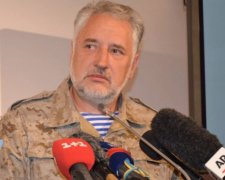 Жебрівський пригрозив закрити пункти пропуску на Донбасі