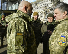 "Обманывает людей, а командование поддерживает эту ложь": украинские военные рассказали, что на самом деле думают о Порошенко