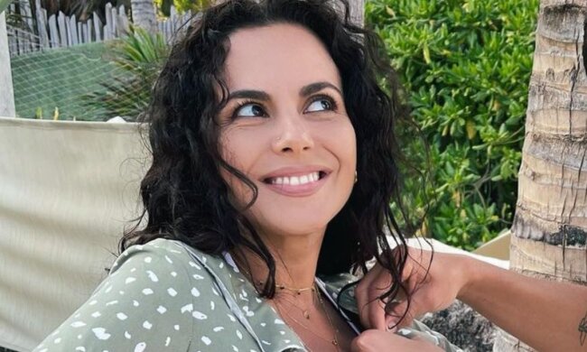 Счастливая Настя Каменских променяла Потапа на молодого красавца: "Где кольцо?"