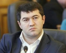 Від Порошенка вимагають звільнити скандального фіскала Насірова