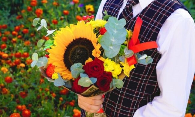 Перший дзвоник 2019: коли буде в школах України