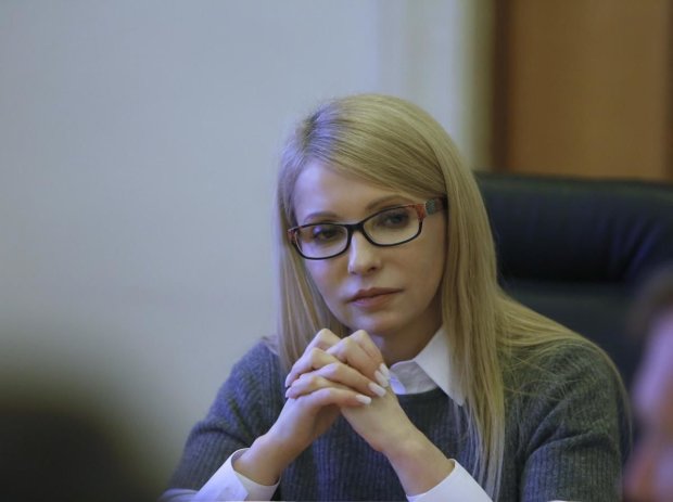 Создатель косы Тимошенко пошел по "рублевским женам": учит любви и плотским утехам