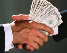 Уперше за 10 років в Україні є зрушення у боротьбі з корупцією
