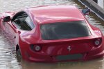 затоплена Ferrari, twitter